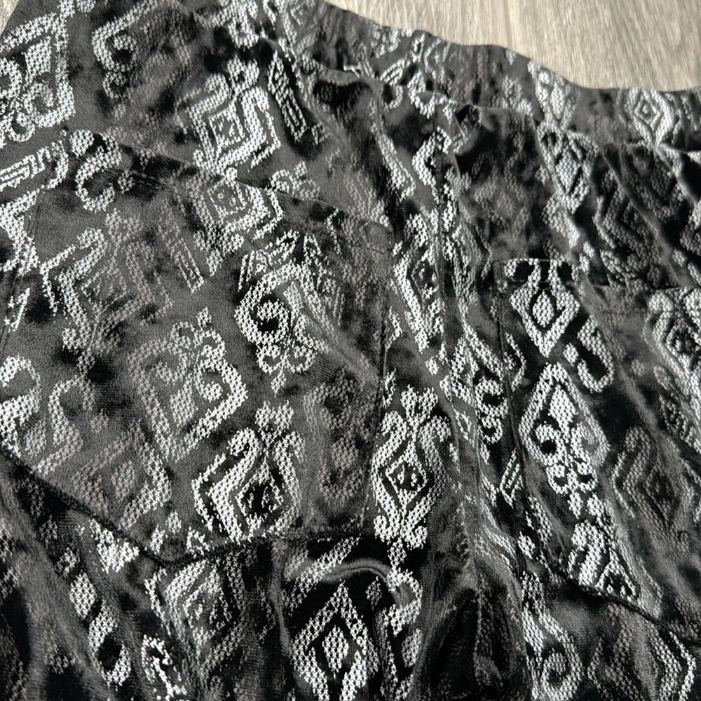 NWT Saints & Hearts Velvet Bell Bottoms - Picture 7 of 8